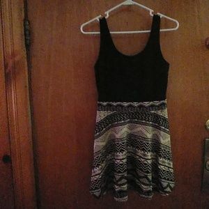 Juniors black and white tribal print dress